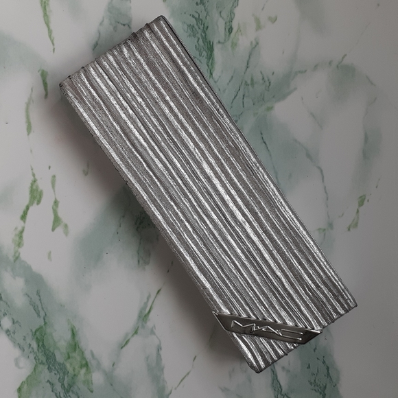 MAC Shiny Pretty Things Face Palette in Light - Picture 2 of 2